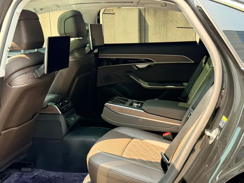 Audi A8 2024 A8L 55 TFSI quattro Flagship interior photo 13 Audi A8 2024 A8L 55 TFSI quattro Flagship interior photo 13