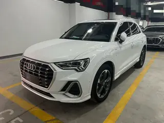 Audi Q3 2022 35 TFSI Fashion dynamic type
