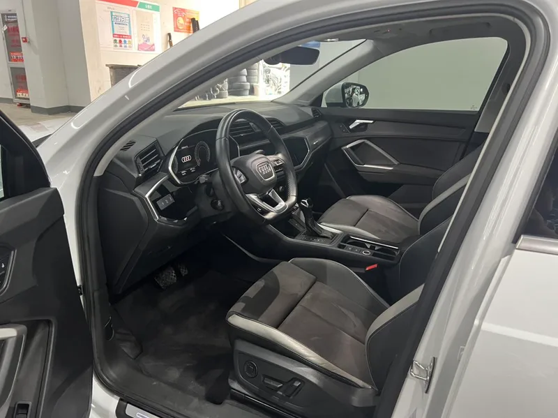 Audi Q3 2022 35 TFSI Fashion dynamic type exterior photo 4 Audi Q3 2022 35 TFSI Fashion dynamic type exterior photo 4