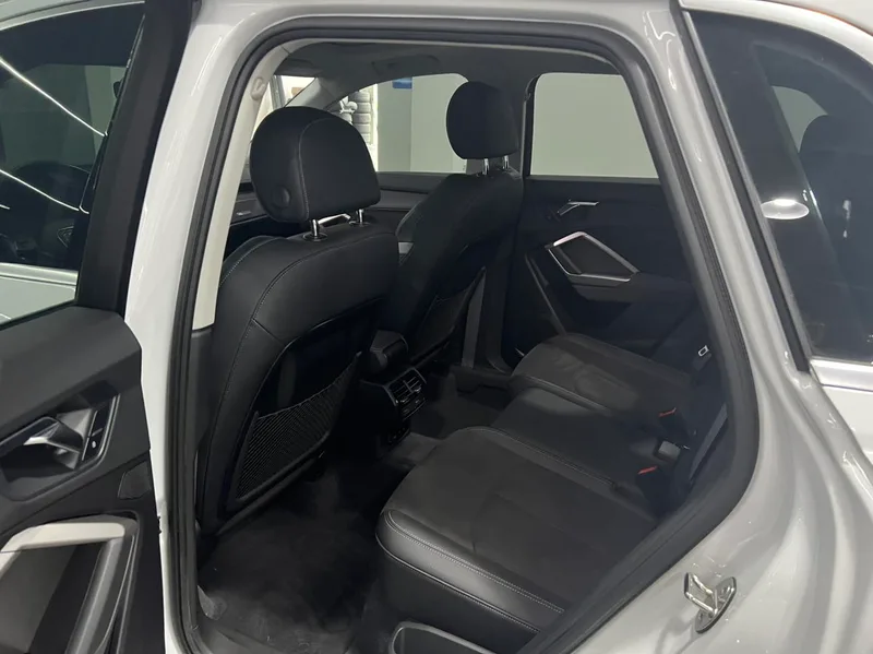 Audi Q3 2022 35 TFSI Fashion dynamic type interior photo 6 Audi Q3 2022 35 TFSI Fashion dynamic type interior photo 6