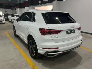 Audi Q3 2022 35 TFSI Fashion dynamic type interior photo 8 Audi Q3 2022 35 TFSI Fashion dynamic type interior photo 8