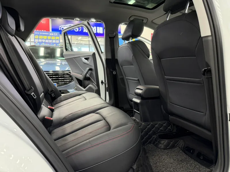 Audi Q2L 2022 35 TFSI Tipo dinámico agresivo interior foto 7 Audi Q2L 2022 35 TFSI Tipo dinámico agresivo interior foto 7