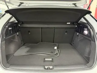 Audi Q2L 2022 35 TFSI Tipo dinámico agresivo interior foto 12 Audi Q2L 2022 35 TFSI Tipo dinámico agresivo interior foto 12