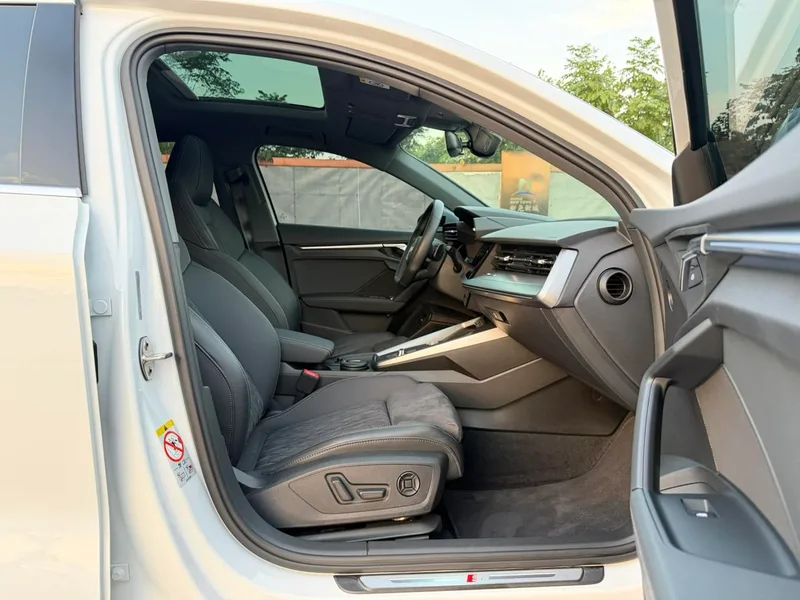 Audi A3 2022 Sportback 35 TFSI Deportes de lujo interior foto 14 Audi A3 2022 Sportback 35 TFSI Deportes de lujo interior foto 14