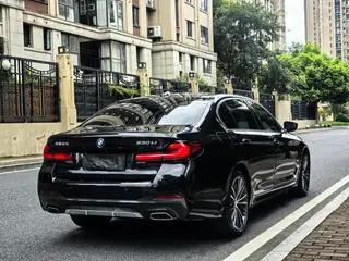 BMW 5 Series 2023 Restyling 530Li Leading Type M Sports suit exterior photo 4