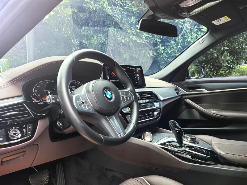 BMW 5 Series 2023 Restyling 530Li Leading Type M Sports suit exterior photo 7