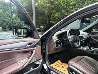BMW 5 Series 2023 Restyling 530Li Leading Type M Sports suit interior photo 11