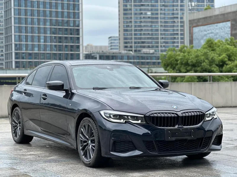BMW 3 Series 2022 325Li M Sports Night Suit exterior photo 3 BMW 3 Series 2022 325Li M Sports Night Suit exterior photo 3