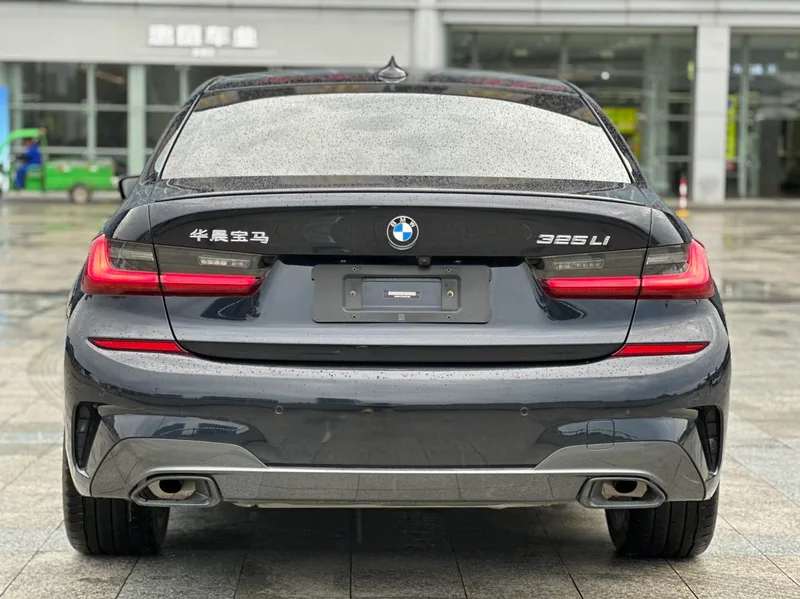 BMW 3 Series 2022 325Li M Sports Night Suit exterior photo 4 BMW 3 Series 2022 325Li M Sports Night Suit exterior photo 4