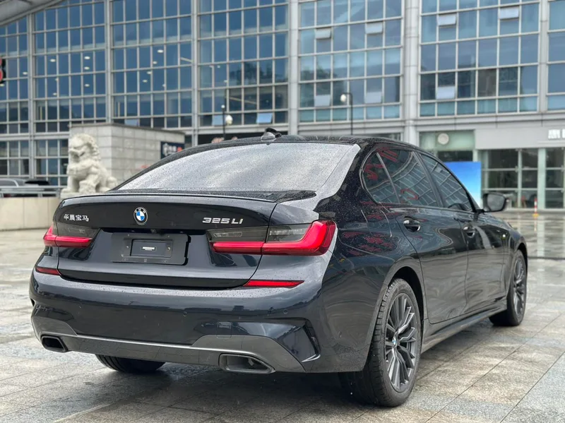 BMW 3 Series 2022 325Li M Sports Night Suit exterior photo 6 BMW 3 Series 2022 325Li M Sports Night Suit exterior photo 6