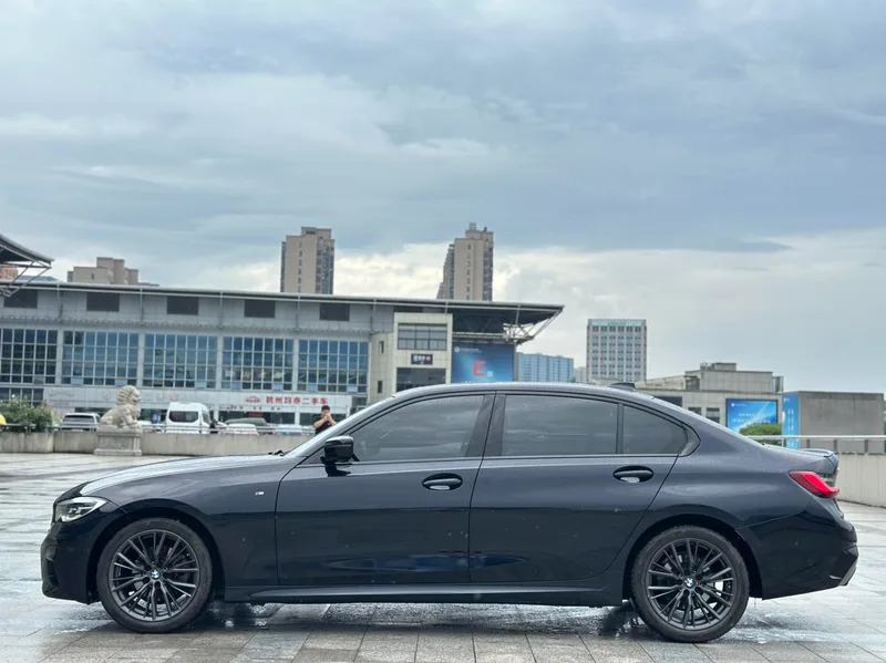 BMW 3 Series 2022 325Li M Sports Night Suit exterior photo 7 BMW 3 Series 2022 325Li M Sports Night Suit exterior photo 7