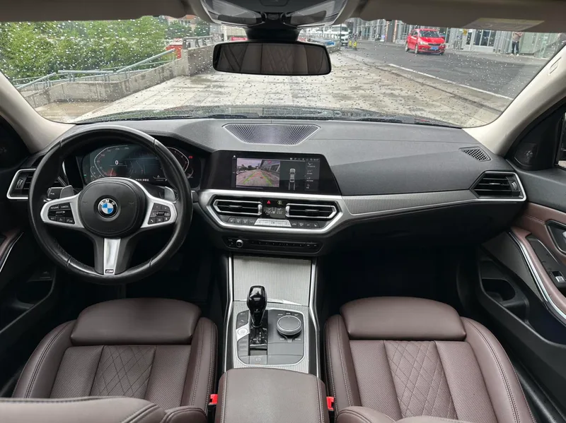 BMW 3 Series 2022 325Li M Sports Night Suit interior photo 12 BMW 3 Series 2022 325Li M Sports Night Suit interior photo 12