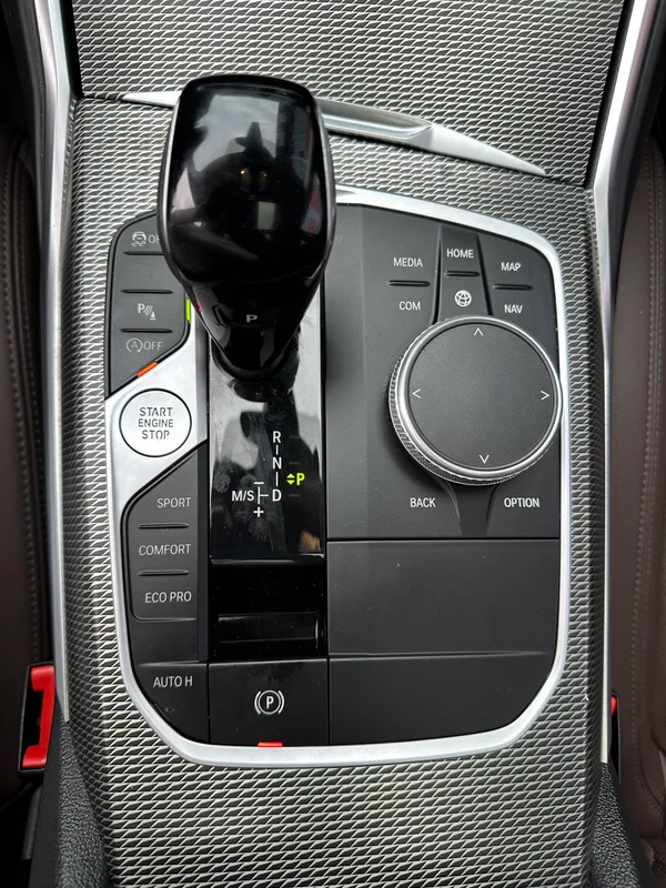 BMW 3 Series 2022 325Li M Sports Night Suit interior photo 18 BMW 3 Series 2022 325Li M Sports Night Suit interior photo 18