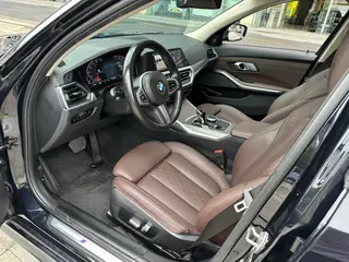 BMW 3 Series 2022 325Li M Sports Night Suit interior photo 19 BMW 3 Series 2022 325Li M Sports Night Suit interior photo 19
