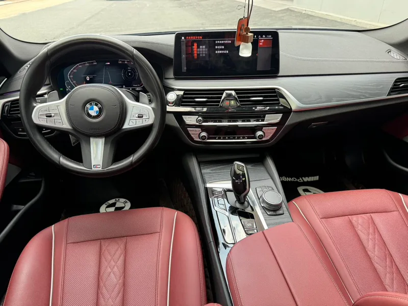BMW 5 Series 2023 530Li Leading Type M Sports suit exterior photo 10 BMW 5 Series 2023 530Li Leading Type M Sports suit exterior photo 10