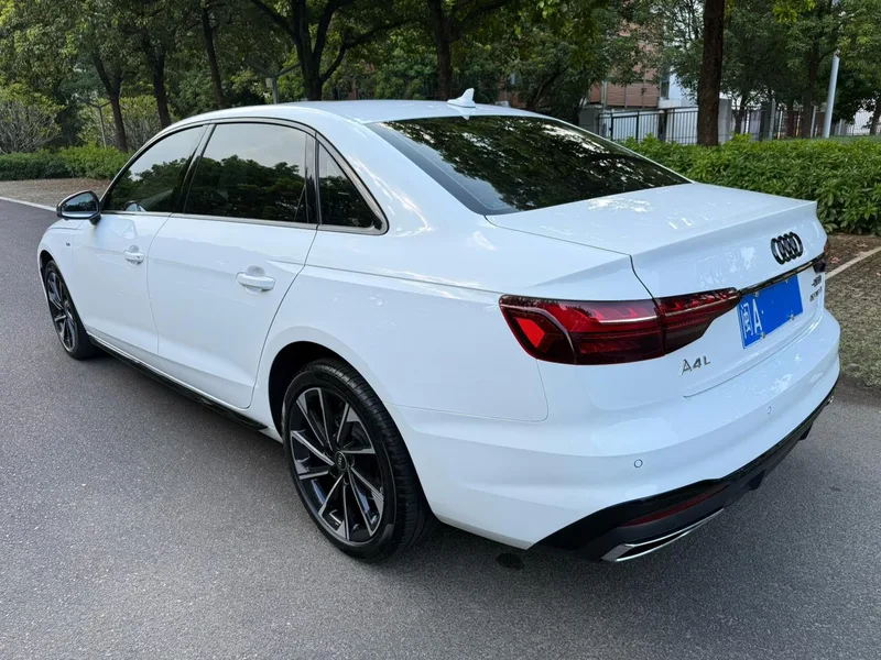 Audi A4L 2023 40 TFSI Deluxe dinámico exterior foto 6 Audi A4L 2023 40 TFSI Deluxe dinámico exterior foto 6