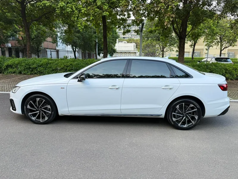 Audi A4L 2023 40 TFSI Deluxe dinámico exterior foto 7 Audi A4L 2023 40 TFSI Deluxe dinámico exterior foto 7