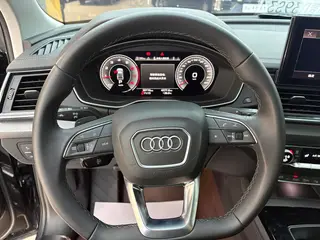 Audi Q5L 2022 Restyling 40T Deluxe Dynamic interior photo 10 Audi Q5L 2022 Restyling 40T Deluxe Dynamic interior photo 10