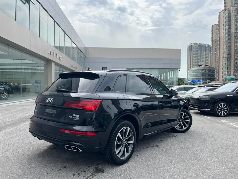 Audi Q5L 2023 40T Deluxe Dynamic exterior photo 2 Audi Q5L 2023 40T Deluxe Dynamic exterior photo 2