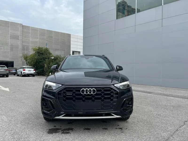 Audi Q5L 2023 40T Deluxe Dynamic exterior photo 4 Audi Q5L 2023 40T Deluxe Dynamic exterior photo 4