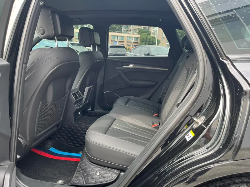 Audi Q5L 2023 40T Deluxe Dynamic interior photo 8 Audi Q5L 2023 40T Deluxe Dynamic interior photo 8
