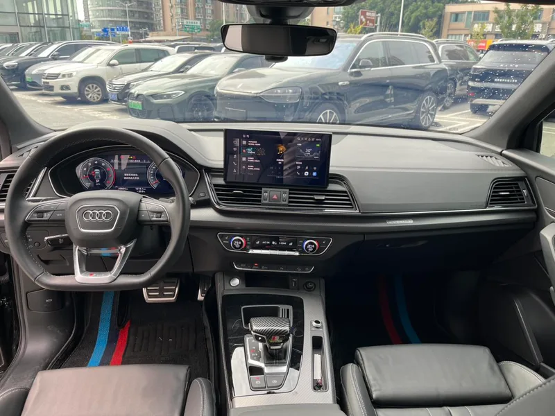 Audi Q5L 2023 40T Deluxe Dynamic interior photo 9 Audi Q5L 2023 40T Deluxe Dynamic interior photo 9