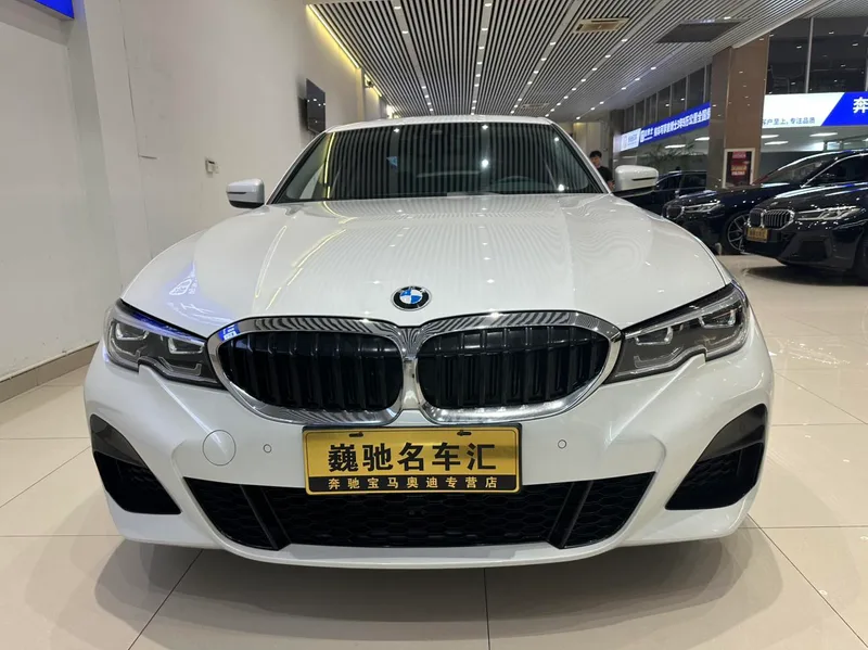BMW 3 Series 2022 Reforma 325Li M Conjunto deportivo exterior foto 2 BMW 3 Series 2022 Reforma 325Li M Conjunto deportivo exterior foto 2