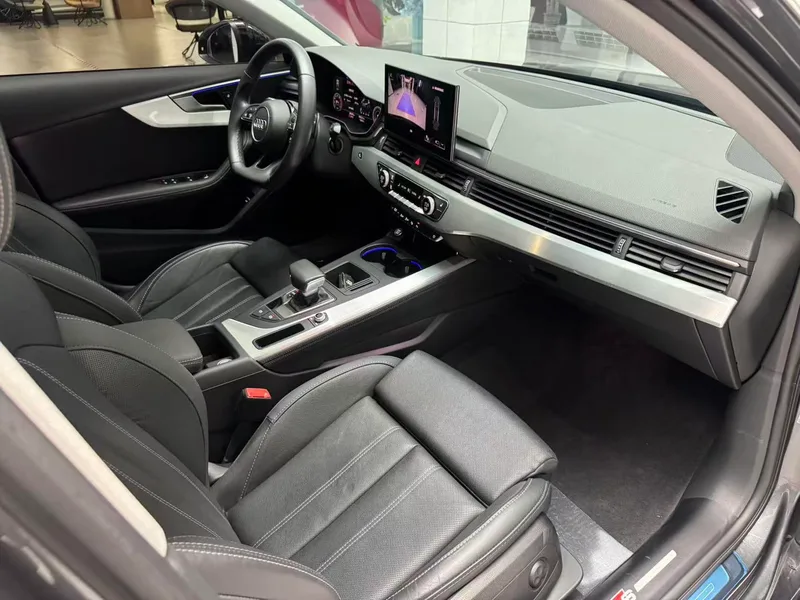 Audi A4L 2022 40 TFSI Deluxe dinámico interior foto 18 Audi A4L 2022 40 TFSI Deluxe dinámico interior foto 18