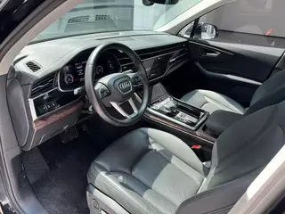 Audi Q7 2023 45 TFSI quattro S line Sporty interior photo 12 Audi Q7 2023 45 TFSI quattro S line Sporty interior photo 12