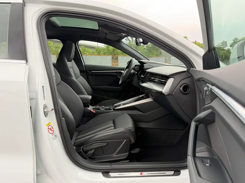 Audi A3 2024 Sportback 35 TFSI Fashion Sport interior photo 15 Audi A3 2024 Sportback 35 TFSI Fashion Sport interior photo 15