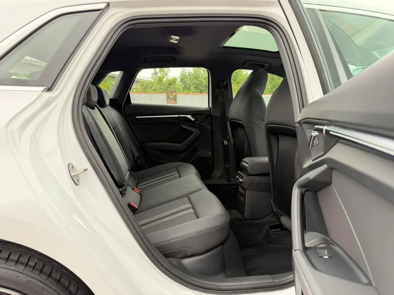 Audi A3 2024 Sportback 35 TFSI Fashion Sport interior photo 16 Audi A3 2024 Sportback 35 TFSI Fashion Sport interior photo 16