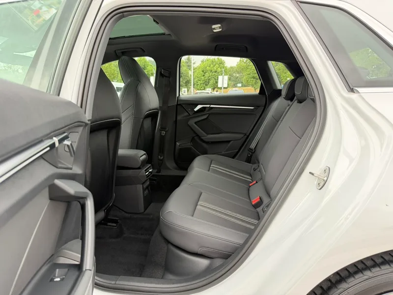 Audi A3 2024 Sportback 35 TFSI Fashion Sport interior photo 17 Audi A3 2024 Sportback 35 TFSI Fashion Sport interior photo 17