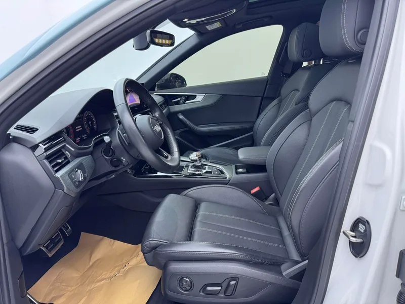 Audi A4L 2023 40 TFSI Deluxe dinámico interior foto 15 Audi A4L 2023 40 TFSI Deluxe dinámico interior foto 15