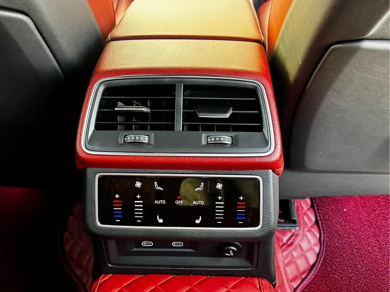 Audi A7L 2024 45 TFSI quattro Black Samurai Edition interior photo 10 Audi A7L 2024 45 TFSI quattro Black Samurai Edition interior photo 10