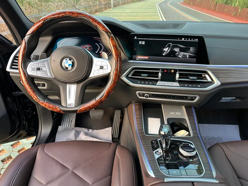 BMW X5 2022 xDrive 40Li M Sports suit interior photo 14 BMW X5 2022 xDrive 40Li M Sports suit interior photo 14