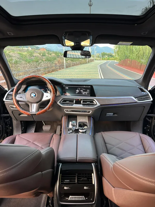 BMW X5 2022 xDrive 40Li M Sports suit interior photo 15 BMW X5 2022 xDrive 40Li M Sports suit interior photo 15
