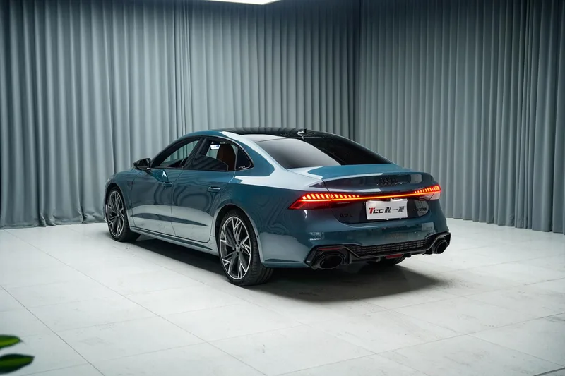Audi A7L 2022 55 TFSI quattro S-line edition executive See Edition interior photo 8 Audi A7L 2022 55 TFSI quattro S-line edition executive See Edition interior photo 8