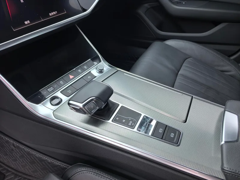 Audi A6L 2022 45 TFSI quattro Zhenxuan Zhiya Type exterior photo 6 Audi A6L 2022 45 TFSI quattro Zhenxuan Zhiya Type exterior photo 6