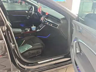Audi A7L 2022 55 TFSI quattro S-line edition one Pilot version interior photo 10 Audi A7L 2022 55 TFSI quattro S-line edition one Pilot version interior photo 10