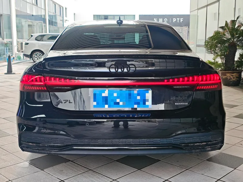 Audi A7L 2022 55 TFSI quattro S-line edition one Pilot version interior photo 12 Audi A7L 2022 55 TFSI quattro S-line edition one Pilot version interior photo 12