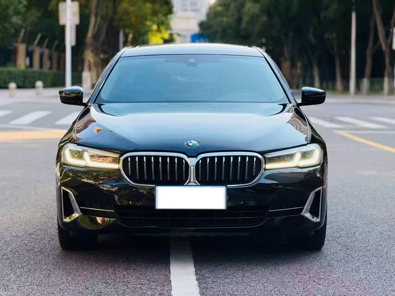 BMW 5 Series 2022 530Li Leading Type Luxury Set exterior photo 2 BMW 5 Series 2022 530Li Leading Type Luxury Set exterior photo 2