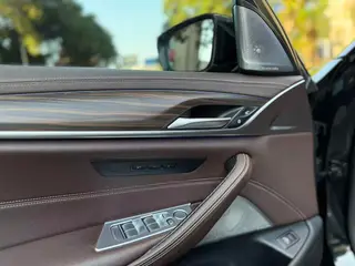 BMW 5 Series 2022 530Li Leading Type Luxury Set exterior photo 4 BMW 5 Series 2022 530Li Leading Type Luxury Set exterior photo 4