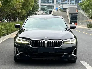 BMW 5 Series 2022 Restyling 525Li Luxury Set exterior photo 2 BMW 5 Series 2022 Restyling 525Li Luxury Set exterior photo 2