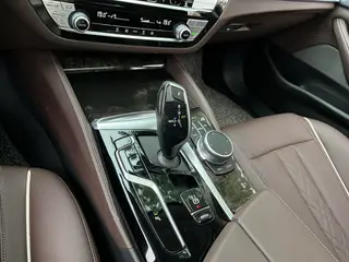 BMW 5 Series 2022 Restyling 525Li Luxury Set interior photo 9 BMW 5 Series 2022 Restyling 525Li Luxury Set interior photo 9