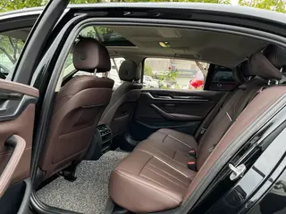 BMW 5 Series 2022 Restyling 525Li Luxury Set interior photo 10 BMW 5 Series 2022 Restyling 525Li Luxury Set interior photo 10