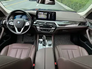 BMW 5 Series 2022 Restyling 525Li Luxury Set interior photo 12 BMW 5 Series 2022 Restyling 525Li Luxury Set interior photo 12