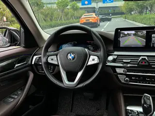 BMW 5 Series 2022 Restyling 525Li Luxury Set interior photo 13 BMW 5 Series 2022 Restyling 525Li Luxury Set interior photo 13