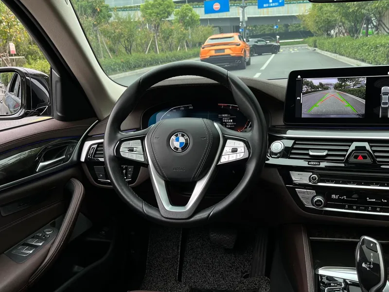 BMW 5 Series 2022 Restyling 525Li Luxury Set interior photo 13 BMW 5 Series 2022 Restyling 525Li Luxury Set interior photo 13