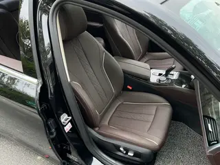 BMW 5 Series 2022 Restyling 525Li Luxury Set interior photo 14 BMW 5 Series 2022 Restyling 525Li Luxury Set interior photo 14