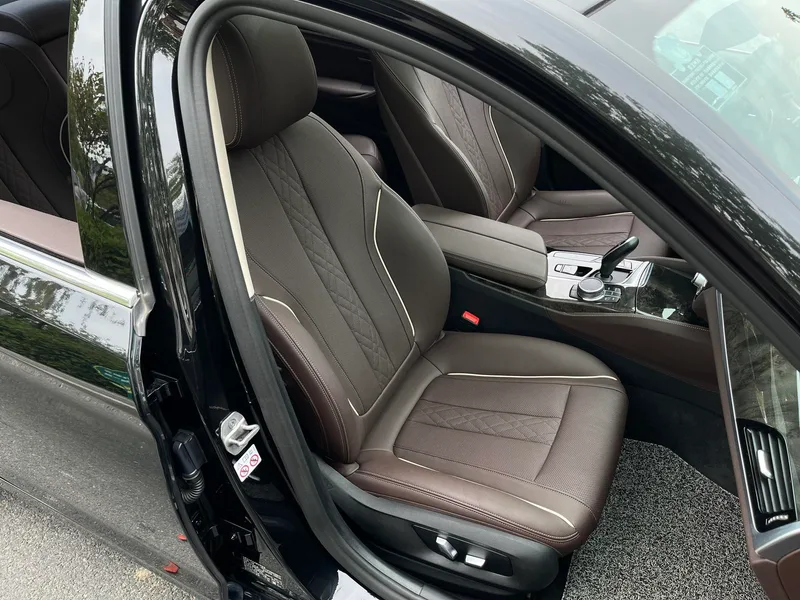 BMW 5 Series 2022 Restyling 525Li Luxury Set interior photo 14 BMW 5 Series 2022 Restyling 525Li Luxury Set interior photo 14
